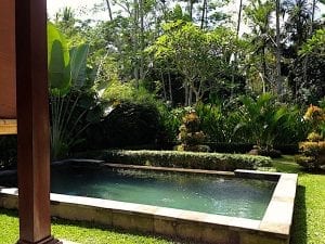 pool villa suara air